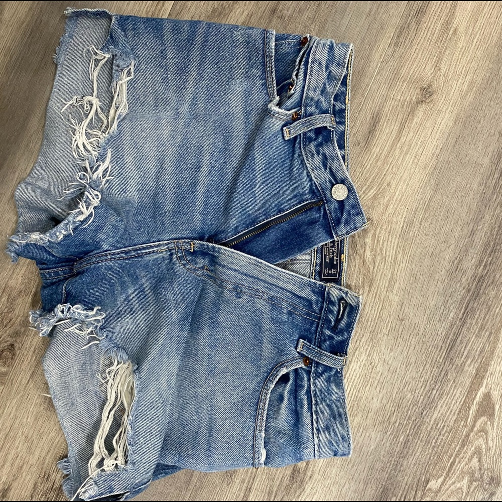 Abercrombie & Fitch Denim shorts.